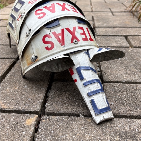 Vintage Texas License Plate Armadillo Sculpture Artist Signed 27x8in - Picture 3 of 7